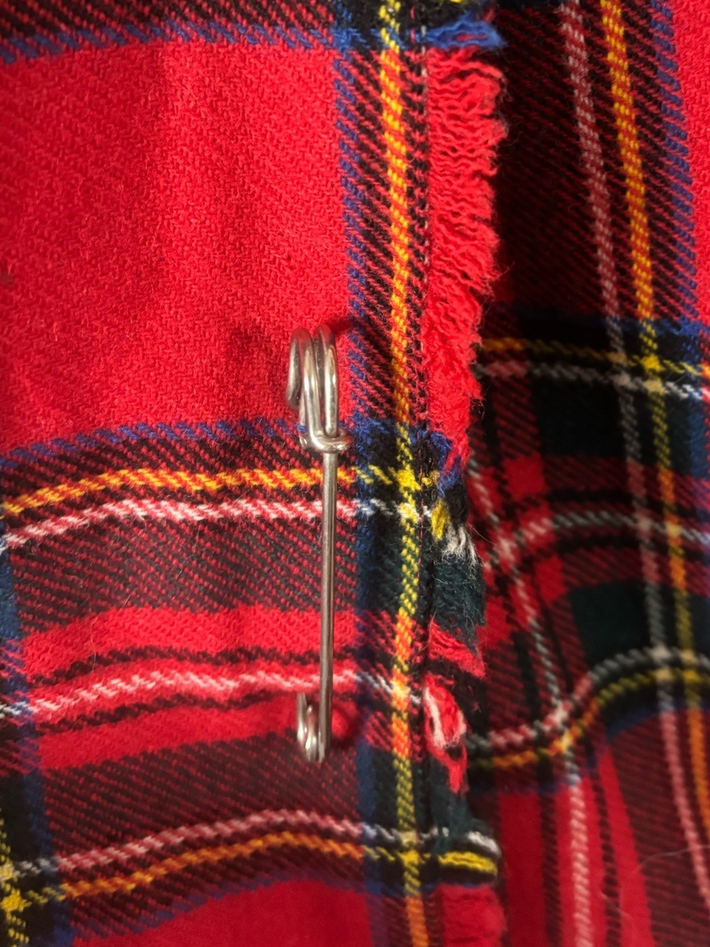 Pitlochry Scottish Kilt Red Tartan Plaid Wool Leather Straps Pin Women’s M READ - Picture 4 of 7